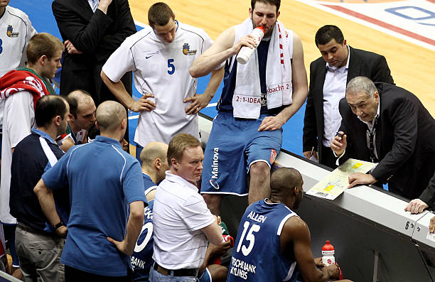 她展示了非 她展示了非