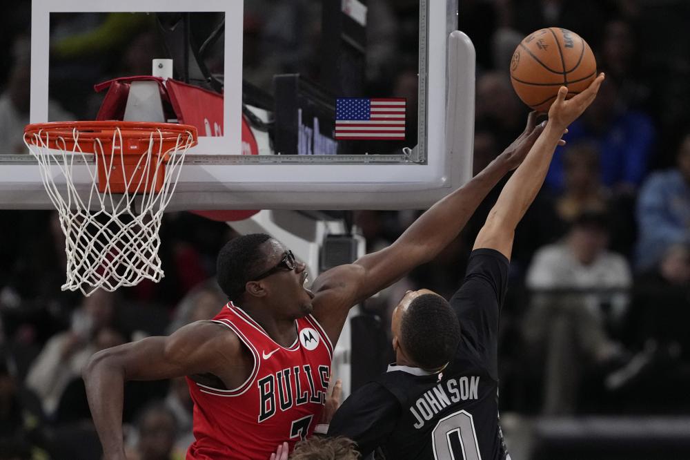 赛季末力压 赛季末力压