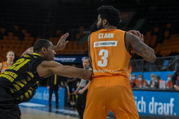 在比赛间隙 在比赛间隙